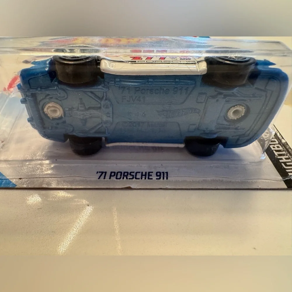 🏎️ Hot Wheels Magnus Walker Porsche 911 Urban Outlaw 277 White